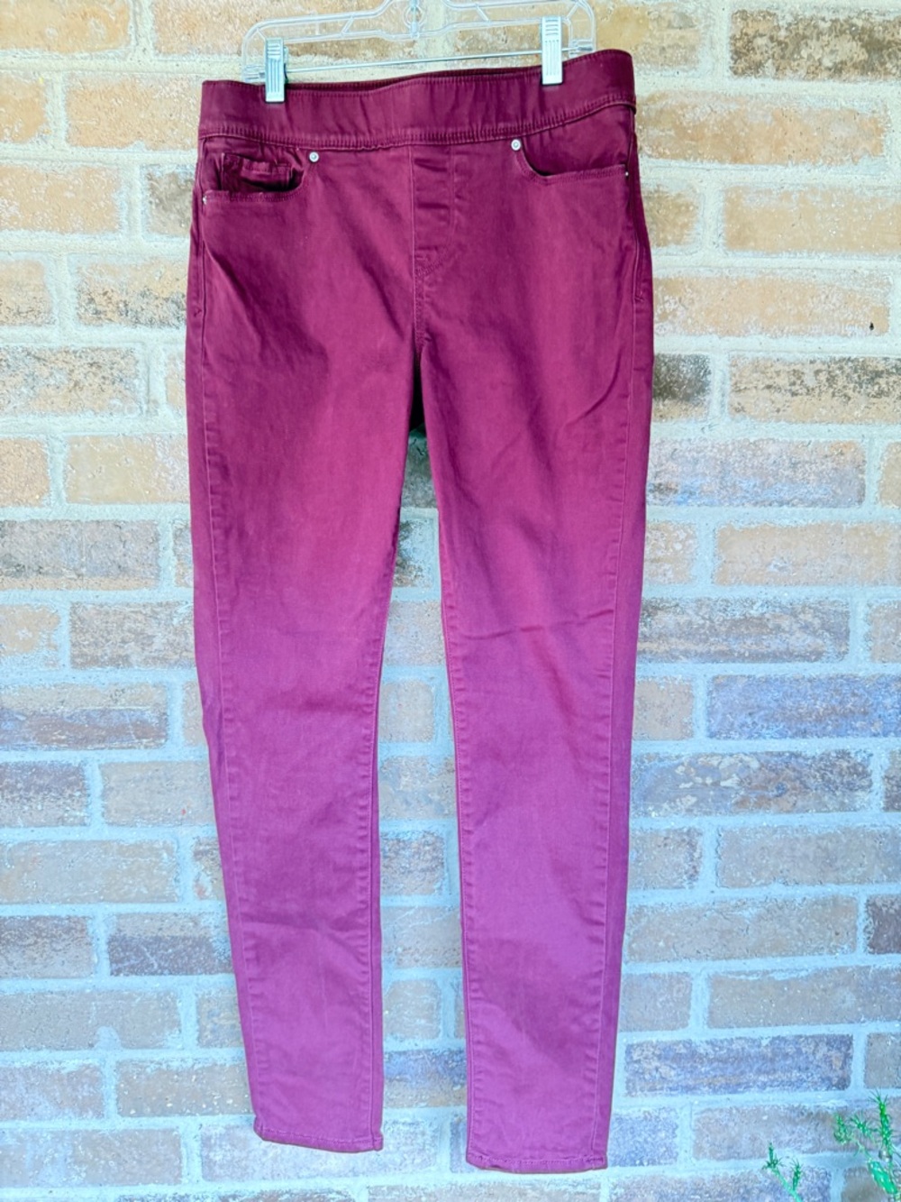 Levi's Pull On Berry Skinny Jeans